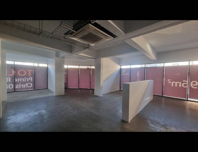 496M² RETAIL TO LET IN WOODSTOCK